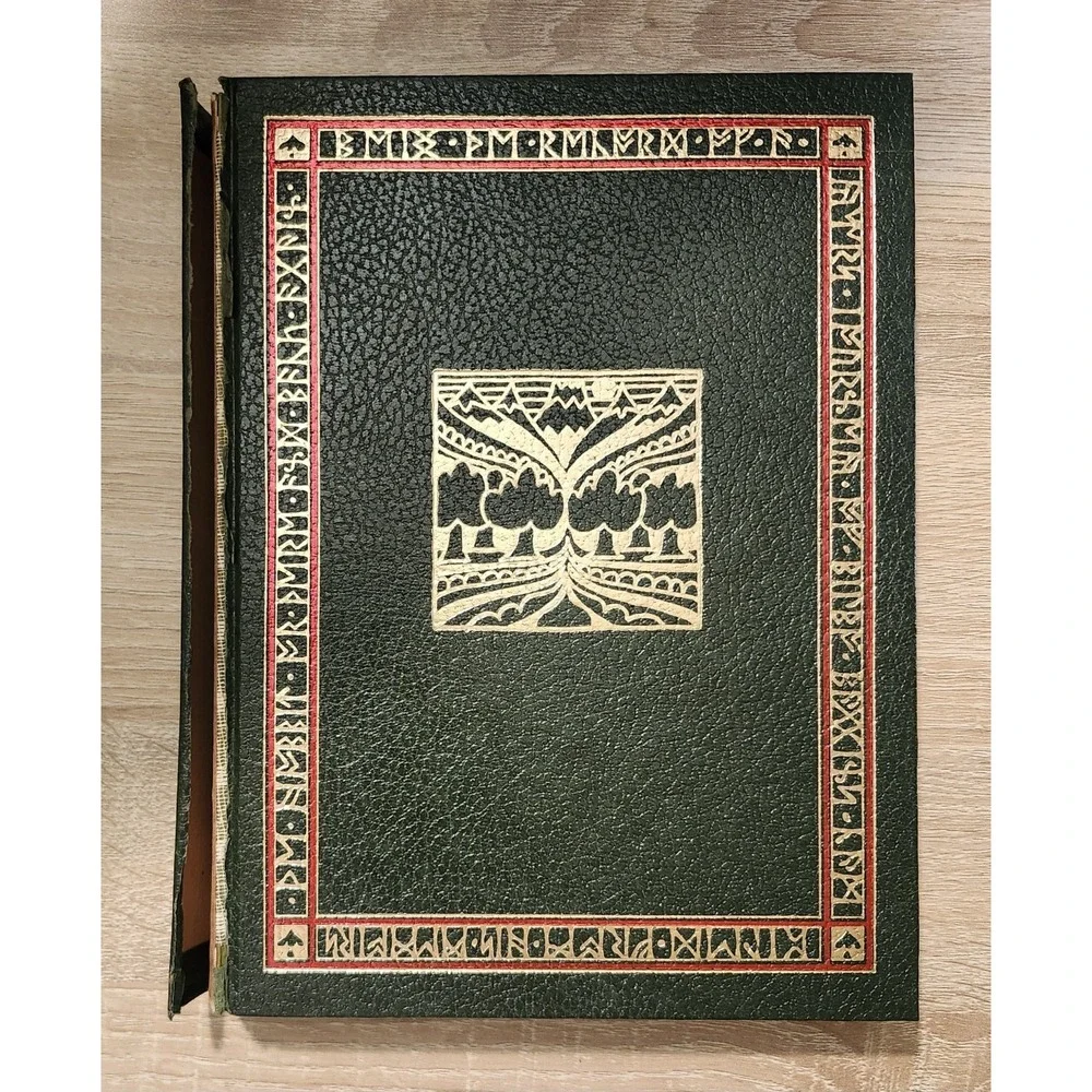 The Hobbit by JRR Tolkien Collectors Edition First Printing Hardcover Spin Damgd